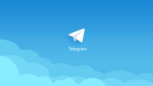 白色紙飛機標誌在雲朵上方，附有Telegram文字 — 電訊 壁紙