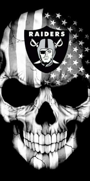 帶有美國國旗和Raiders標誌的頭骨