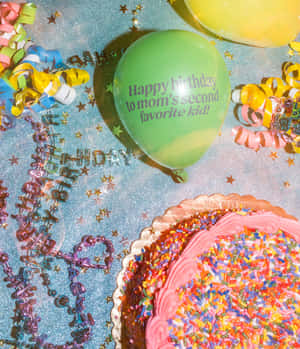生日蛋糕和氣球，在閃亮表面上的節日裝飾。 — 慶祝 壁紙