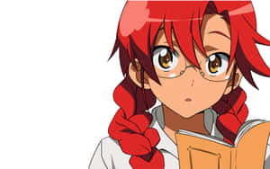 紅髮辮子戴眼鏡的動漫女孩在看書。 — 戰士 壁紙