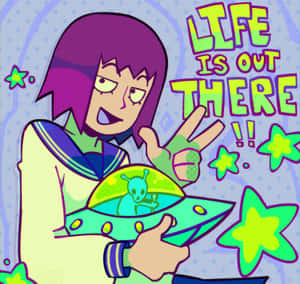 穿著水手服的女孩拿著帶有外星人的UFO並做出和平手勢。 — 克洛伊·卡戴珊 壁紙