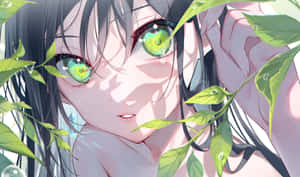 擁有綠色眼睛的動漫女孩，透過帶有露珠的綠葉窺視。 — 原神 壁紙
