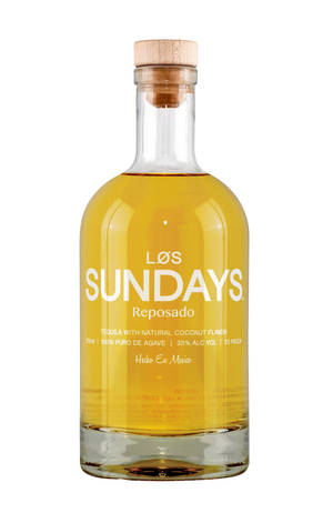 帶有椰子風味和木蓋的Los Sundays Reposado龍舌蘭酒瓶。 — Galaxy Tab S 壁紙