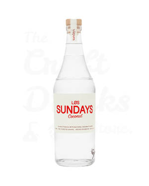 透明瓶裝的Los Sundays椰子龍舌蘭酒，配有軟木塞和簡約標籤。 — 4:5 壁紙