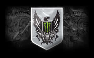 Monster Army 標誌，帶有鷹翼，置於盾牌上，背景為黑暗塗鴉牆。 — 漫威標誌 壁紙
