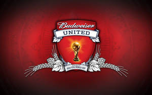 Budweiser United標誌，包含FIFA世界盃獎盃和小麥穗，紅色背景 — 百威 壁紙