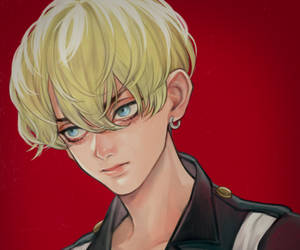 金髮藍眼的動畫角色，身穿深色制服，背景為紅色。 — Q版動漫 壁紙