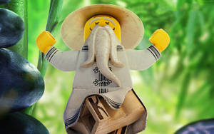 LEGO人偶在竹林環境中留著白色長鬍鬚冥想 — 樂高旋風忍者 壁紙