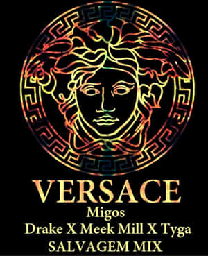 Versace 標誌，梅杜莎頭像在黑底上閃耀彩虹色，下方有藝術家姓名。 — Marshmello iPhone 壁紙