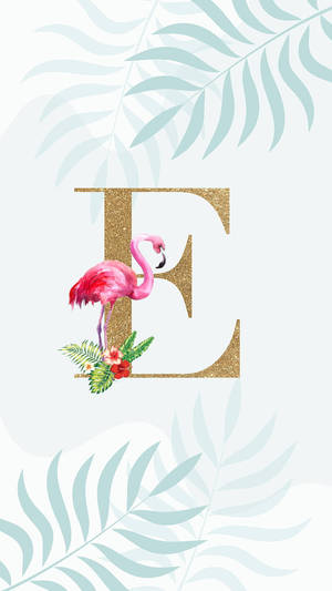 粉紅色火烈鳥棲息在字母E上，周圍有熱帶花卉和棕櫚葉。 — 字母e 壁紙