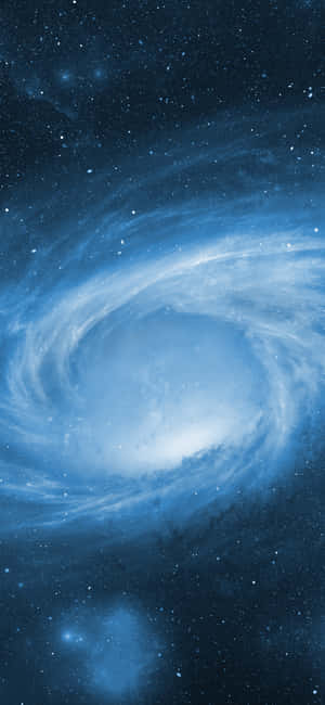 一個充滿恆星和宇宙塵埃的旋轉藍色螺旋星系。 — 藍色銀河 壁紙