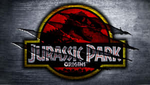 Jurassic Park Origins 標誌，金屬紋理上有爪痕。 — 侏羅紀世界：統霸天下 壁紙