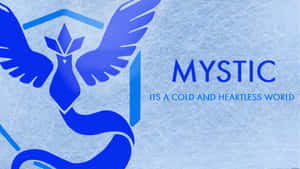 藍色鳥標誌，帶有翅膀和文字mystic，背景為霜凍。 — 寶可夢 壁紙