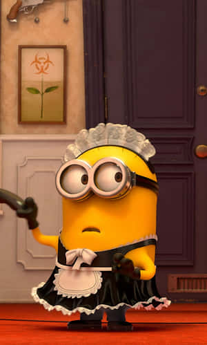 黃色Minion穿女僕裝持槍 — 小小兵 壁紙