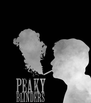一個男人吸煙的剪影，煙霧形成頭形，帶有「Peaky Blinders」文字。 — 抽菸 壁紙
