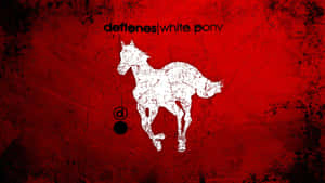 Deftones 專輯 White Pony 的紅色 grunge 背景上的白馬圖形。 — Soundcloud 壁紙