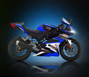 藍白色Yamaha R15運動機車，在反射地板上帶有發光的燈光。 — 昏暗 壁紙