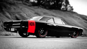 黑色經典肌肉車帶紅色HEMI條紋停在路邊。 — 好看汽車 壁紙