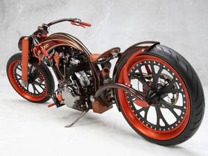 工作室場景中的訂製紅色鍍鉻chopper機車 — 改裝摩托車 壁紙
