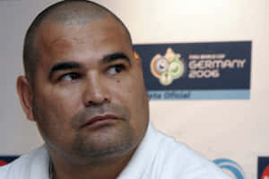 2006年FIFA世界盃德國新聞發布會上身穿白襯衫的男子。 — 運動 壁紙