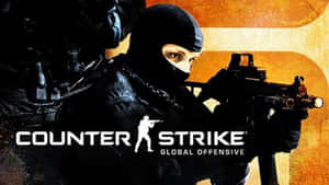 身穿戰術裝備的士兵瞄準步槍，帶有Counter Strike Global Offensive標誌。 — 遊戲 壁紙