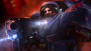 一名身穿未來裝甲的士兵在火熱環境中瞄準發光武器。 — 星海爭霸 壁紙