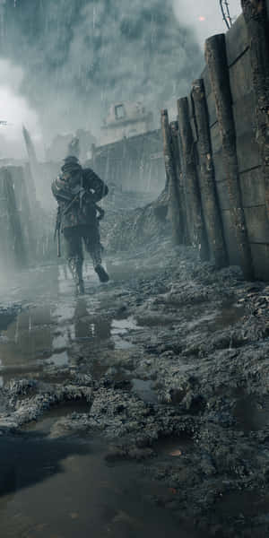 士兵在戰區暴雨中跑過泥濘戰壕 — 電玩遊戲 GIF 壁紙