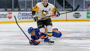 NHL比賽期間冰上曲棍球運動員在冰上行動 — 冰上曲棍球 GIF 壁紙