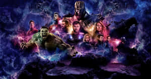 Marvel超級英雄和Thanos在宇宙戰鬥場景中，伴隨著旋轉的星雲。 — 復仇者聯盟 壁紙
