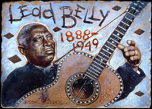 Lead Belly 手持吉他的肖像，上方繪有他的名字和年份 1888-1949。 — 黑執事 壁紙