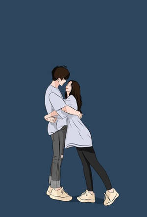 一對穿著休閒服的情侶在藍色背景前溫暖地擁抱。 — 美學愛情 壁紙