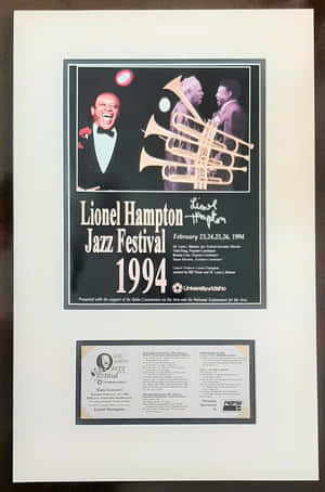 裱框的1994年Lionel Hampton爵士音樂節海報，附表演者和小號圖案。 — 巴士底監獄 壁紙
