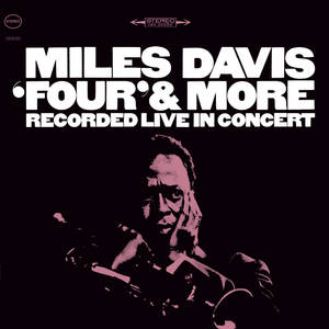 Miles Davis《Four & More》專輯封面，以粉紅色圖形肖像呈現這位爵士小號手。 — 音樂 壁紙