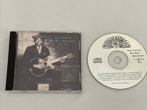 The Young Big Bill Broonzy 1928-1935 的CD盒及光碟，附吉他肖像。 — 音樂 壁紙