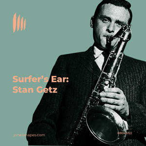 Stan Getz 在復古黑白肖像中演奏薩克斯風，背景為青綠色，文字為桃色。 — 音樂 壁紙