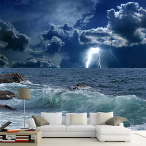 白色沙發在帶有閃電的暴風雨海洋壁紙前。 — 海洋桌面 壁紙