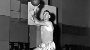 籃球運動員在體育館投籃 — 運動 壁紙