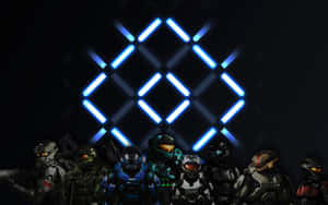 身穿盔甲的Halo士兵站在藍色光柵前。