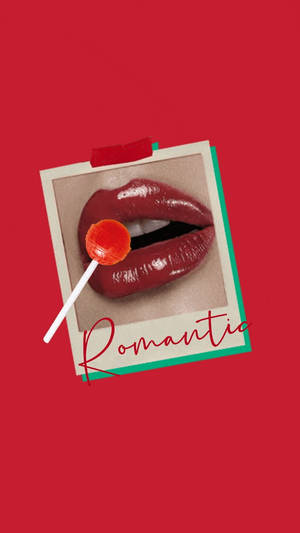 嘴唇特寫，帶有紅色棒棒糖，紅色背景上寫著 romantic。 — 美學愛情 壁紙