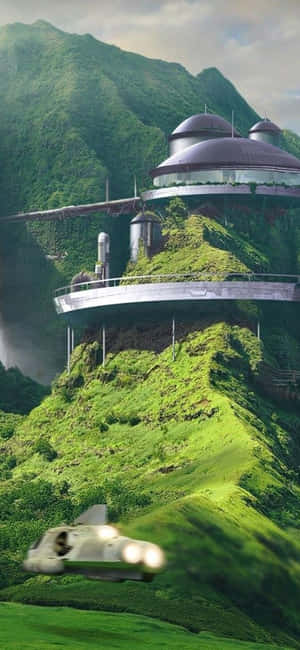 未來飛行器在太空站附近的綠色山脈上空翱翔。 — Xiaomi 壁紙