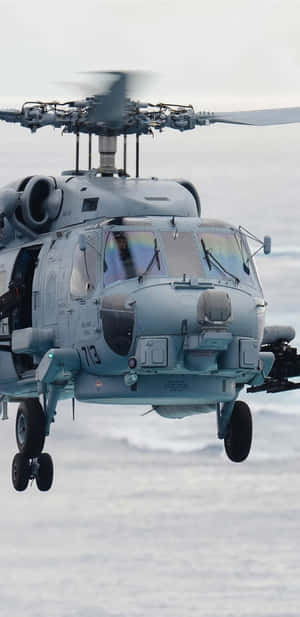 軍用直升機在雪地上空盤旋 — 西岸改裝車 壁紙