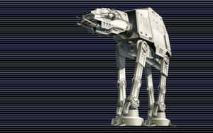一架白色 AT-AT 步行機站在深藍色條紋背景上。 — 戰爭機器 壁紙
