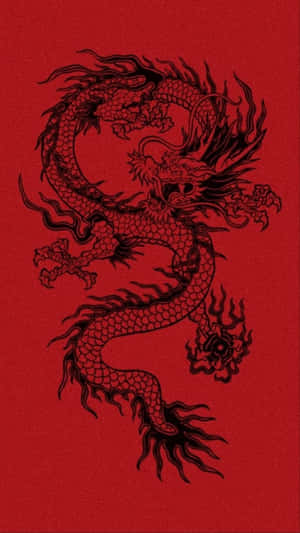 在紅色紋理背景上，一隻風格化的黑龍，帶有爪子和火焰。 — 日式龍 壁紙