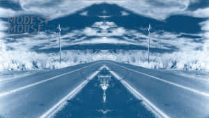 一條藍色調的沙漠高速公路，天空如鏡，電線交錯。 — 道路 壁紙