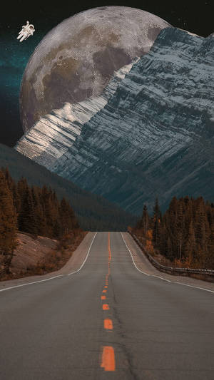 一條道路延伸向一座巨大的月亮，從積雪的山峰後升起，一名太空人漂浮在上方。 — 太空美學動圖 壁紙
