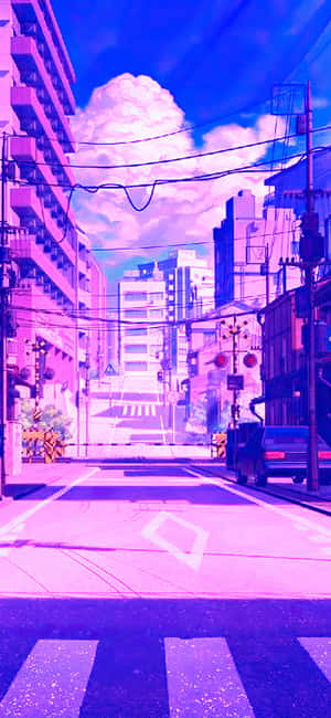 在戲劇性的天空下，充滿活力的動畫城市街道沐浴在粉紅和藍色的霓虹燈光中。 — iPhone 18 Pro 壁紙
