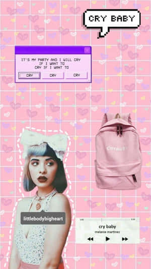 Melanie Martinez 帶著粉紅色背包和 'cry baby' 主題，心形網格背景。 — 小莫娜 壁紙