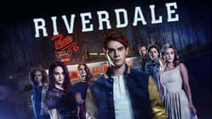 青少年在 Riverdale 標誌下，夜晚在霓虹燈餐廳前擺姿勢。 — 河谷鎮 壁紙