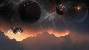 太空船在發光的行星下，於暮色中飛越異星山脈。 — 夜空 壁紙