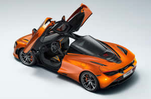 橙色McLaren 720S超級跑車在工作室中打開鷗翼車門 — 酷炫F1 壁紙